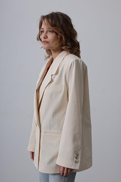 Trend Alaçatı Stili Women's Cream Pocket Detailed Button Closure Oversize Bla...