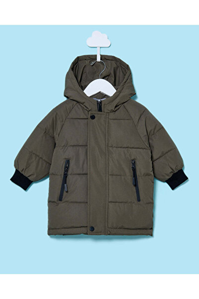 REDTAG سترة منفوخة بغطاء رأس زيتوني للأولاد الرضع