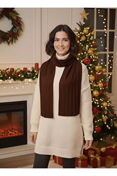 MODA الملابس المحبوكة والوشاح