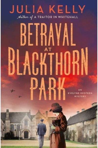 Minotaur Trădare în Parcul Blackthorn: Un mister al lui Evelyne Redfern