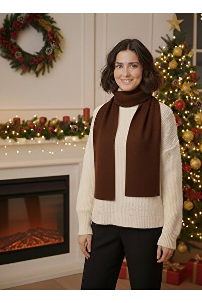 MODA الملابس المحبوكة والوشاح