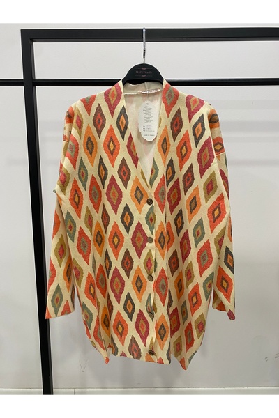 Hatun Atila Digital Printed Patterned V-Neck Buttoned Transitional Knitwear L...