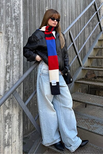 bases. Tricotaj cu dungi multicolore Eșarfă cu textura moale