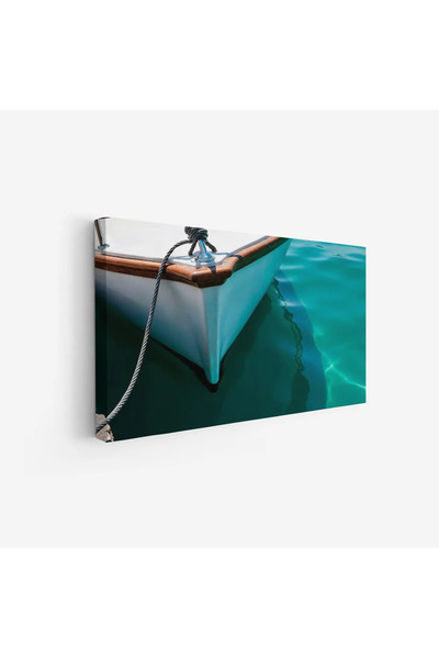 Tajridhome لوحة بحر بألوان زرقاء صافية تعكس هدوء المياه مع قارب خشبي أنيق، طب...