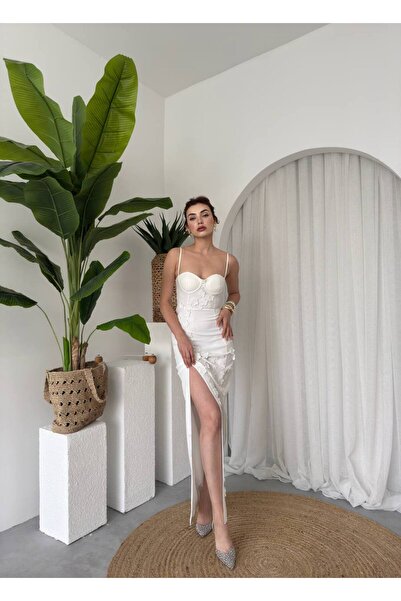 EtikaOnline Askılı Kalp Yaka Gloplu Papatya Detay Uzun Elbise