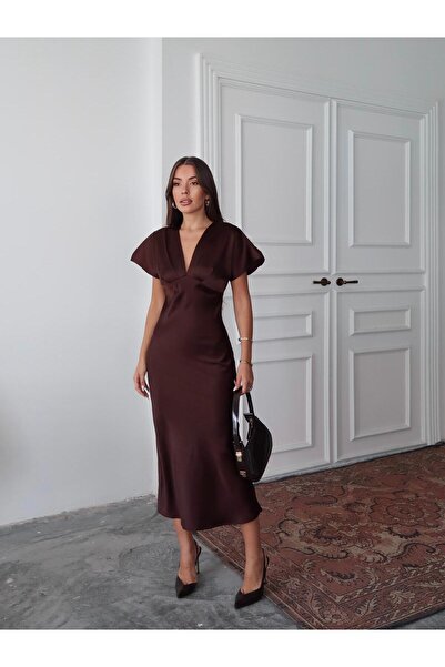 NOVEMBER فستان بتصميم أنيق - 3111