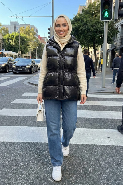 Hb Harma Time Butik Women's Shiny Puffer Black Vest with Zipper Pockets