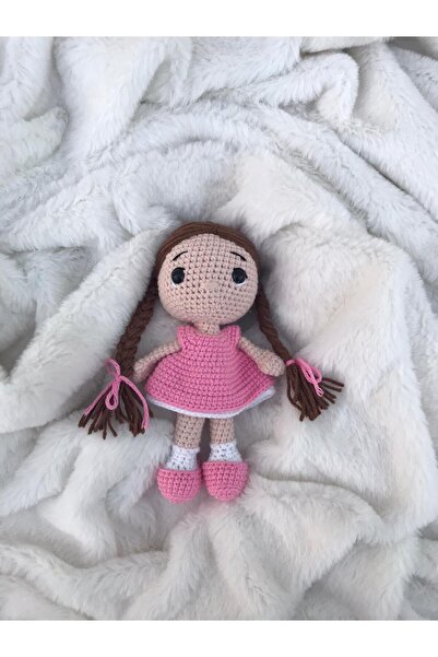 elara knits hand made دمية أميجورومي على شكل طفلة بلون اللوز الوردي