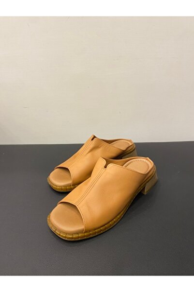 Özay Kadın Hafif Topuklu Hakiki Deri Terlik