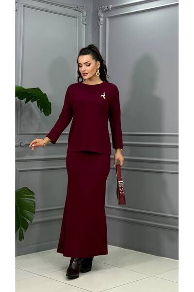 Genesis cannes طقم تنورة مزدوجة باللون العنابي مع تفاصيل بروش من كان - طقم بل...