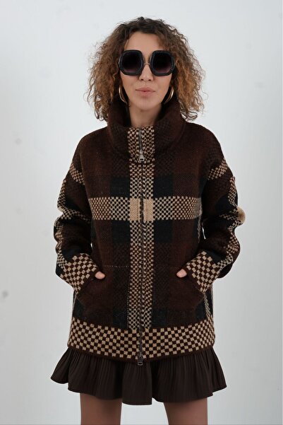 Zelish My Sister سترة كارديجان مربعة منقوشة باللون البني