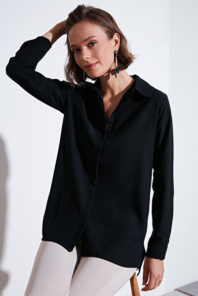 Lela Regular Fit Short Front Long Back Plain Shirt Shirt 611Go020