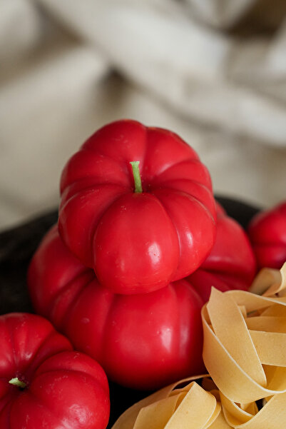 Morf Doğal Domates Formlu Dekoratif Mum (Orta Boy)