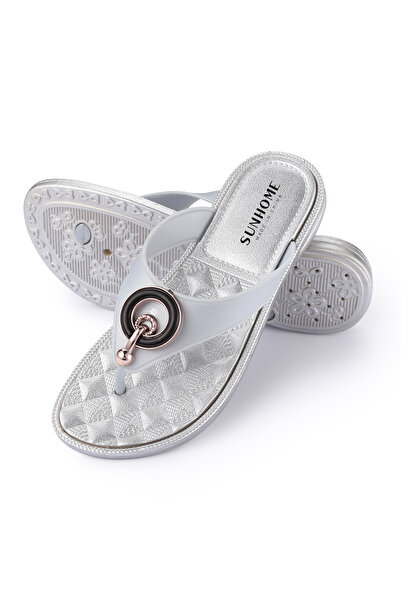 ETG صندل مسطح فضي مزين بتفاصيل أنيقة