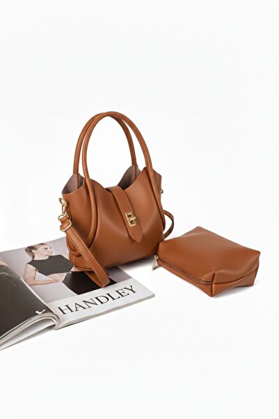 Handley حقيبة يد وكتف صغيرة فاخرة بتفاصيل قفل على شكل جرو