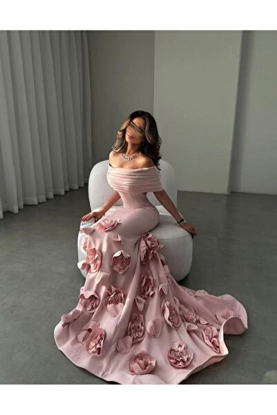 Mira فستان سهره باربي مزين بالورود البارزه ذيل طويل جميل ورائع للمناسباتوالاف...