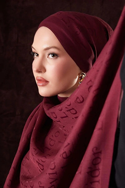 Levidor Text Printed Nai̇a Jacquard Shawl-Burgundy