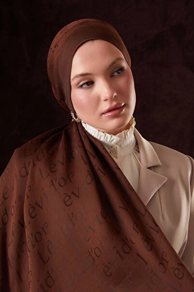 Levidor Text Printed Nai̇a Jacquard Shawl-Brown