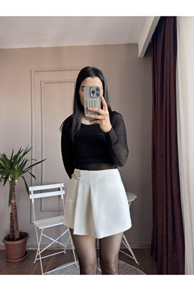TUĞÇE FASHION Zincir Detaylı Ekru Kumaş Şort Etek
