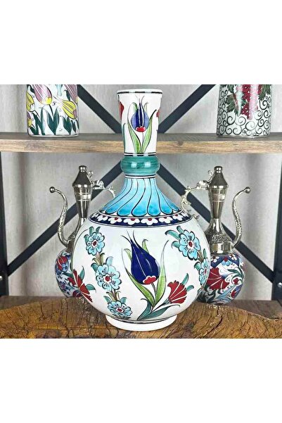 Çini Evi حديقة التوليب والقرنفل - مزهرية إيزنيك الصينية