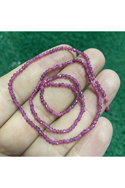 TAŞ UZMANI حجر الياقوت الكروي المصقول 2 مم