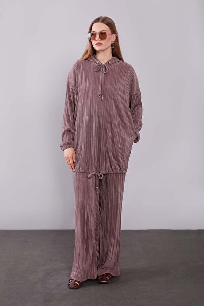 Levidor Brown Hooded Double Suit with Lace Detail