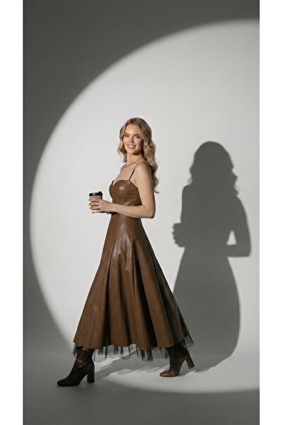 chwain Askılı deri elbise