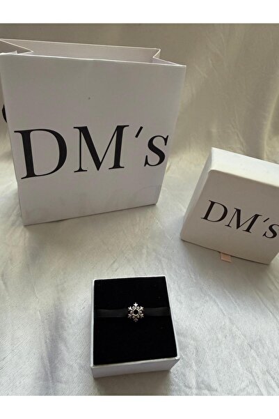 DM’s Silver Snowflake Gümüş Charm’ı