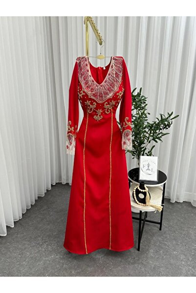 FFAV New arrival! All sizes available. Original price 270 SAR. Evening dress....