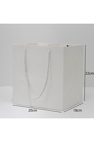 Generic 12 pieces of white paper bags, dimensions 18×20×22 cm