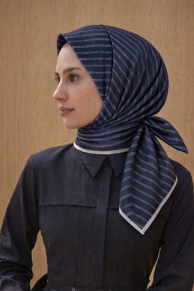 Aker Жаккардовий шовковий шарф Sura 7208405 - 322 SYR52631 Синій блискучий ві...