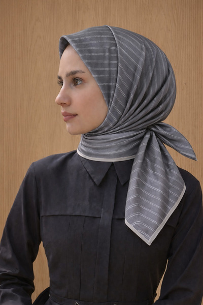 Aker Μεταξωτό κασκόλ Jacquard Sura 7208405 - 372 SYR52531 Σκούρο γκρι με ασημ...