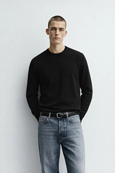 MATERIAL سترة تريكو سوداء برقبة دائرية للرجال قصة مريحة