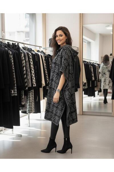 02Lady Fashion Women's Hooded Print Knitwear Poncho