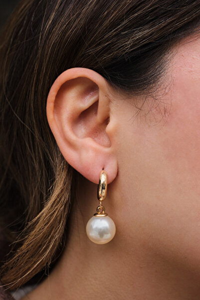 ByFlorya Jewelry أقراط لؤلؤ متدلية فاخرة مع طرف فولاذي، أقراط معدنية بطول 3.5 سم