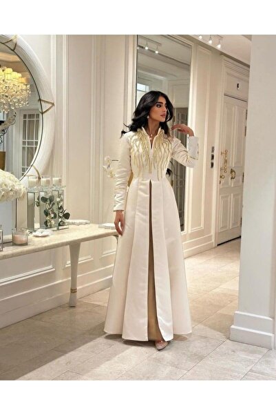 Masha Mashaeil ~ A beautiful and wonderful jalabiya. The fabric is crepe stre...