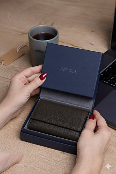 Lysande Petale Handmade Genuine Leather Horizontal Accordion Card Holder 12 C...