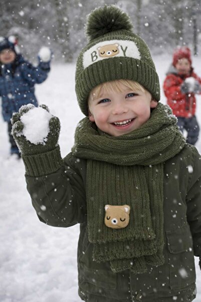 Recos طقم قفازات وقبعة للأولاد مع بطانة من الصوف وتصميم دب