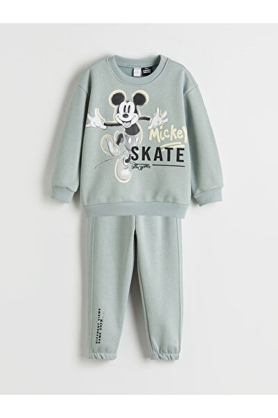 LC Waikiki Πράσινο μπλουζάκι και φούτερ για αγοράκι με στάμπα Μίκυ Μάους