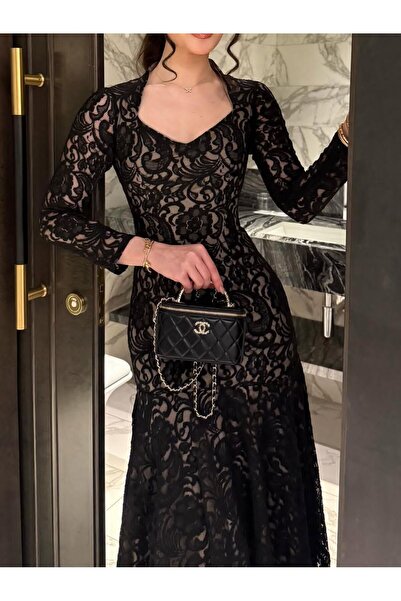 Barbie Fashion A soft, elegant dress for special occasions