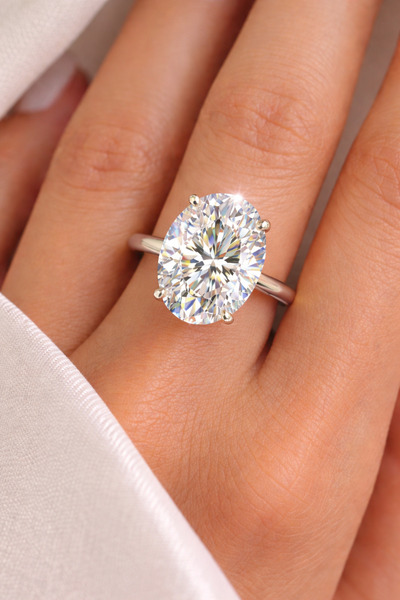 Laboratuvar Pırlantası Lp Garantili,kararmaz,4 karat oval tektaş yüzük