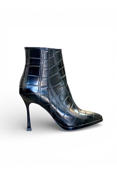 Elexus Дамски ботуши с ток и крокодилски мотив