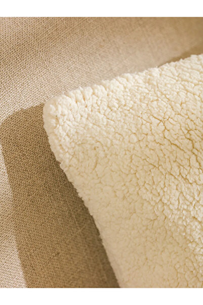 LC Waikiki Plush Throw Pillow Cover 45X45 cm