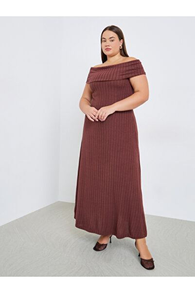 Styli Plus Size Off Shoulder Neck Ribbed Maxi Dress