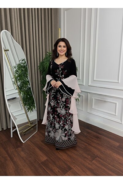 Rima Fashion Black velvet evening jalabiya with double flared sleeves.