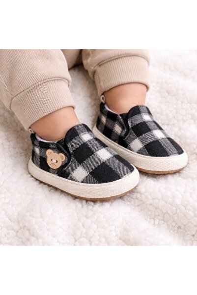 HANNA Pantofiori bebelusi carouri alb-negru, cu detaliu ursulet