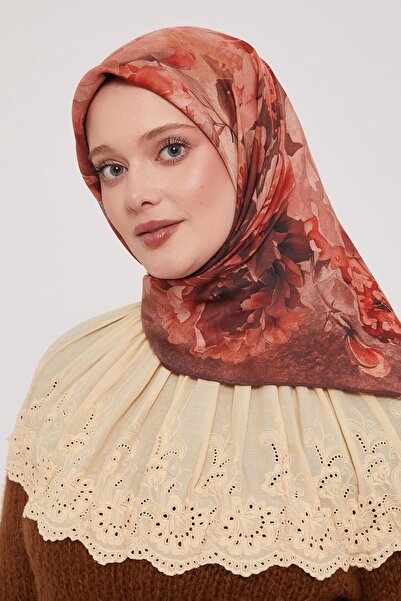 LuvenSara وشاح أوسكار |   الارض الحمراء
