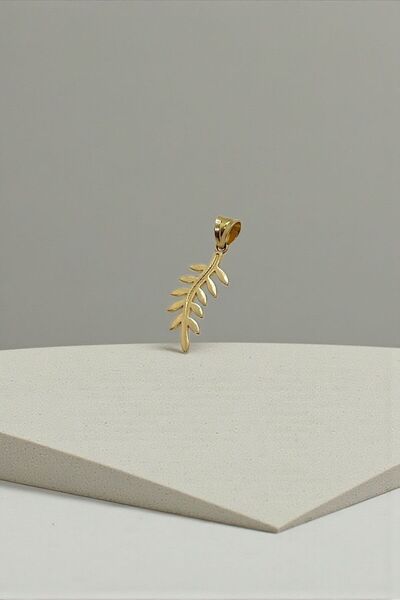 by Atelier Sarraf 14 ayar altın Zeytin Dalı Kolye Ucu