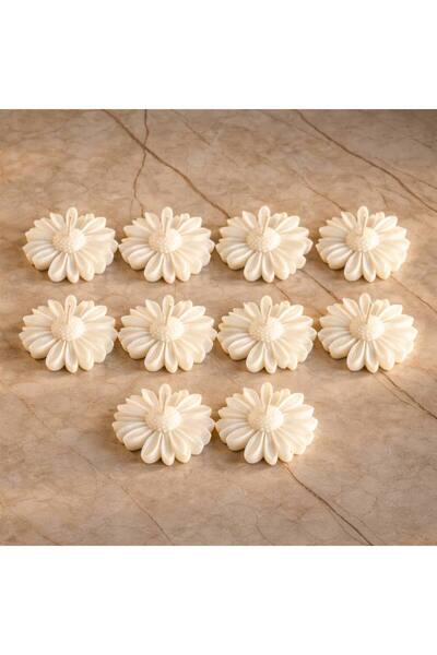 Rubin El Yapımı Papatya Mum Seti (10’lu) – Tepsili | Vanilya Kokulu %100 soya...