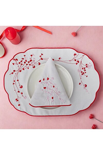 2Ddesign Love Temalı Nakışlı Sunum Peçetesi ve Amerikan Servisi Seti – Kırmız...